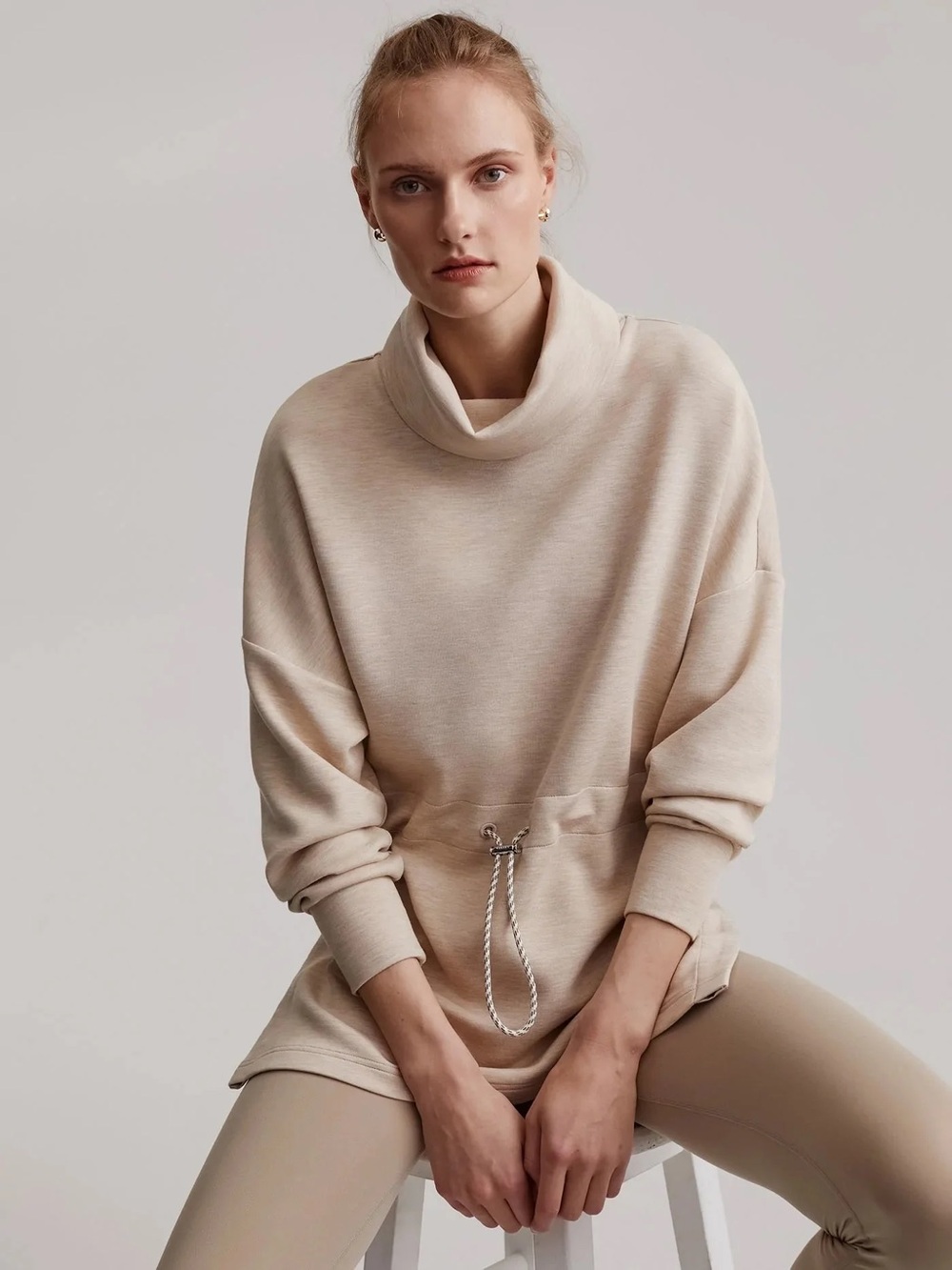 Varley Freya Funnel Neck Sweatshirt in Light Beige Sz Small
